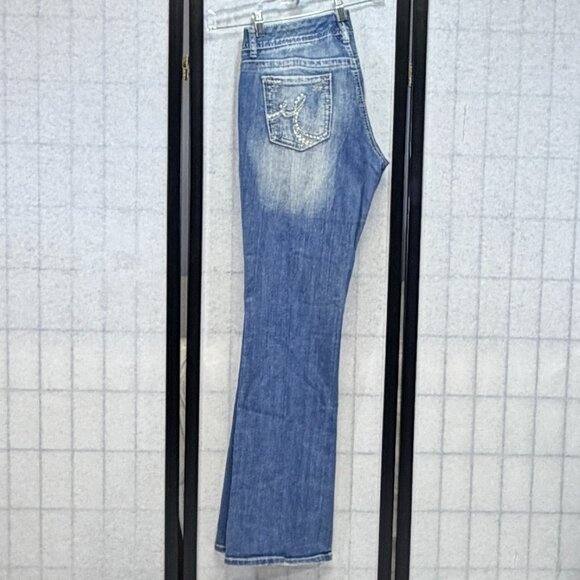 Maurices Low Rise Distressed Faded Flared Denim Jeans Medium Wash 11/12 L Bling - Picture 6 of 11